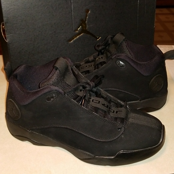 all black jordan jumpman